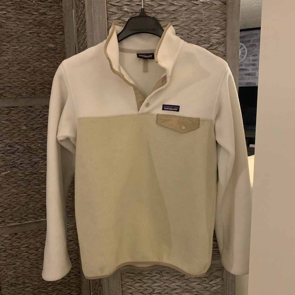 Retro Women’s Beige/White Patagonia Synchilla